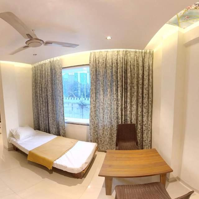Hotel India Gate Narhe, 푸네 외부 사진