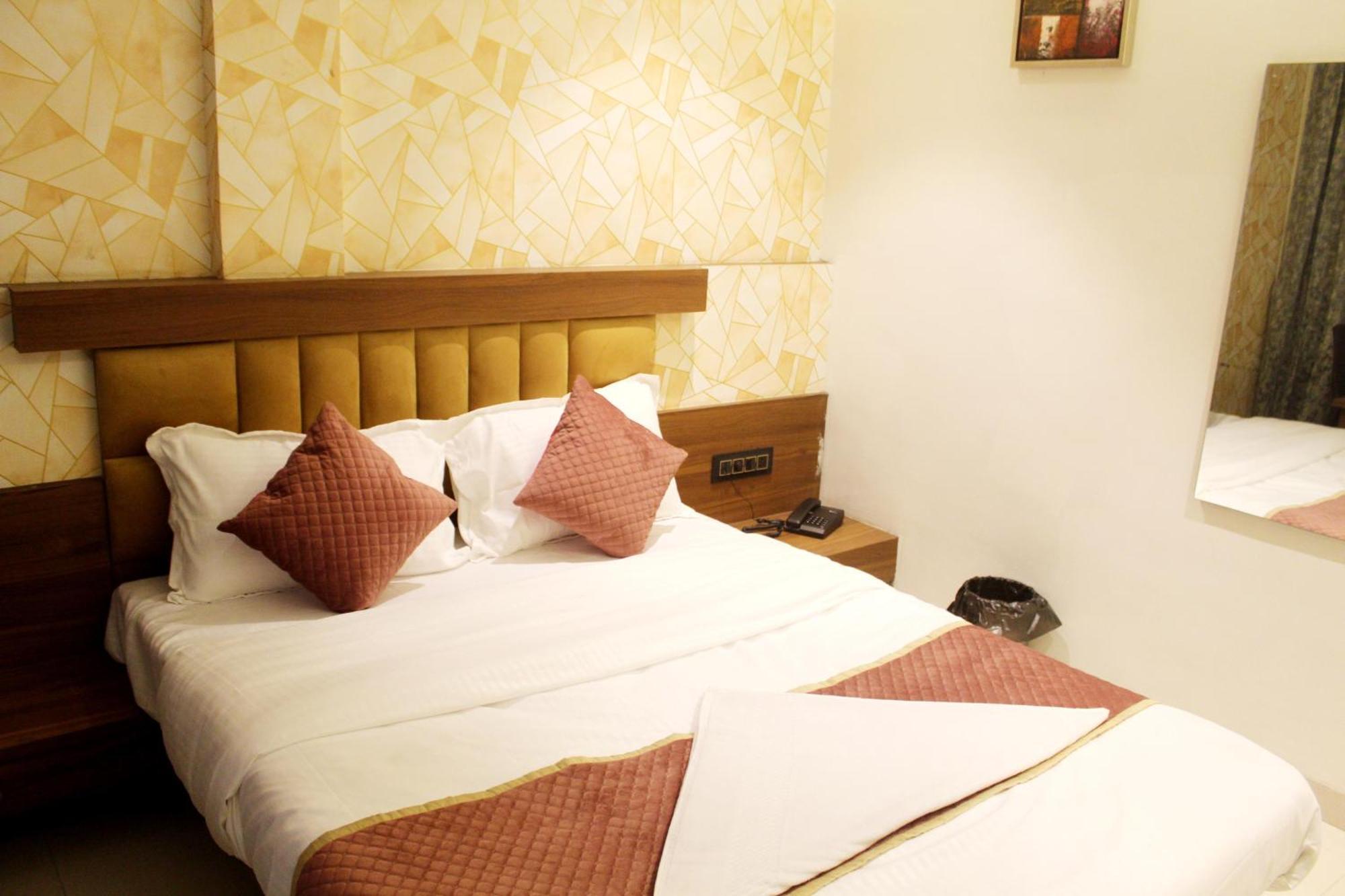 Hotel India Gate Narhe, 푸네 외부 사진