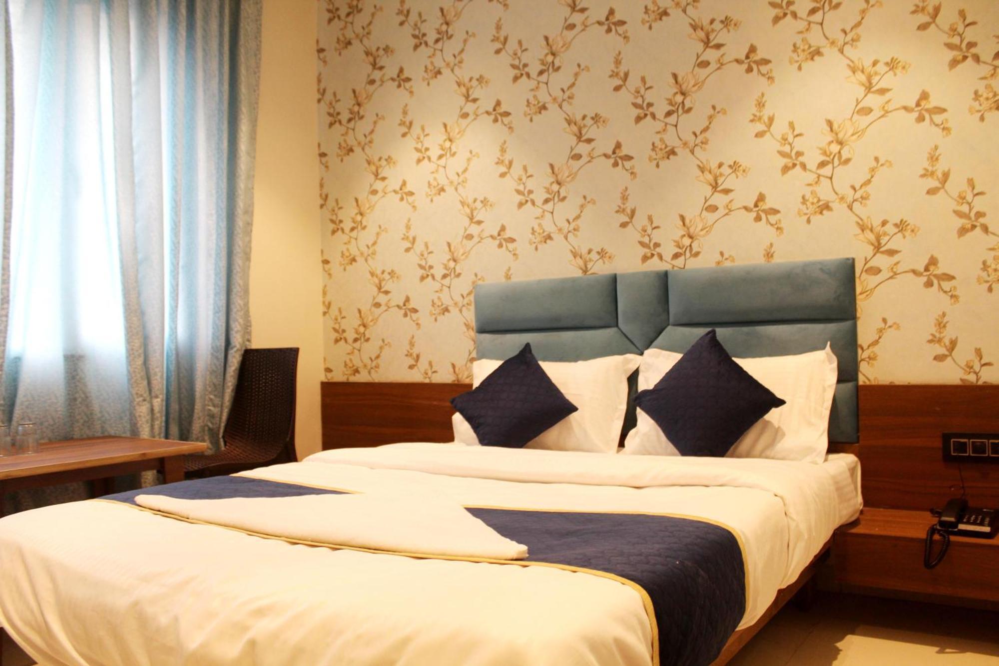 Hotel India Gate Narhe, 푸네 외부 사진
